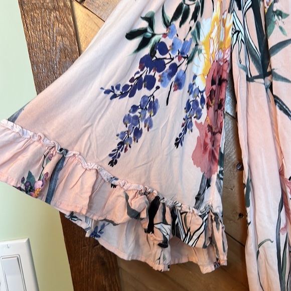 Off shoulder bell sleeved blouse - Picture 2 of 2